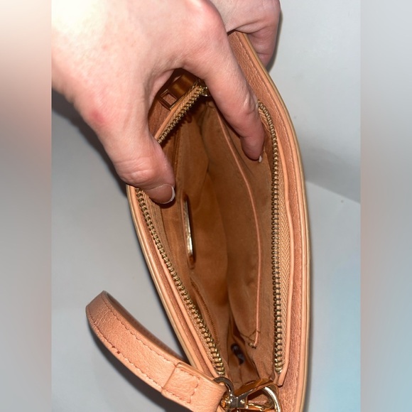 MADISON WEST Cork Crossbody W/ Handle Bag Vegan Leather Tan/Gold 3 Pocket - Picture 6 of 8